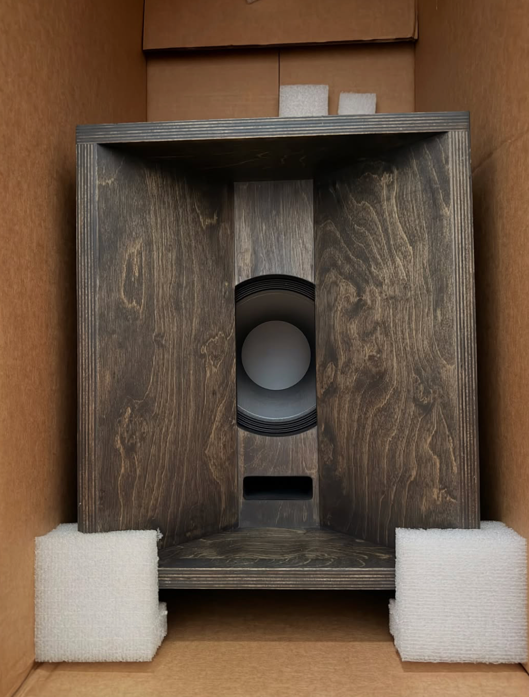 Monitor in Charcoal